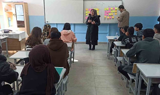 Öğretmen ve öğrencilere yas tepkileri bilgilendirmesi