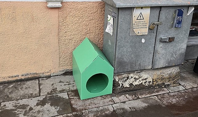 Posof’ta sokaklara kedi evleri koyuldu