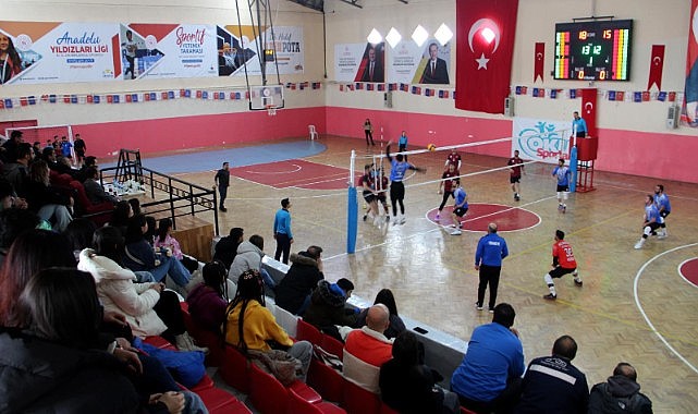 Aşkale Voleybol Takımı Ardahan'ı 3-0 geçti