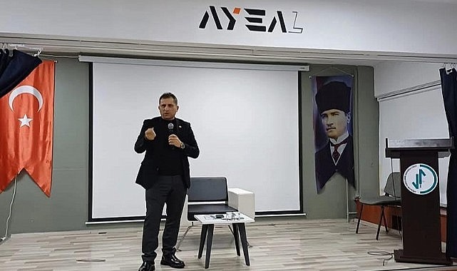 Tarım Müdürü Cineviz, lise öğrencilerine eğitim hayatının önemini anlattı