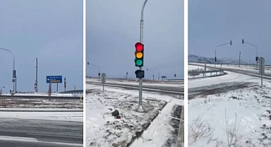 Trafik ışıkları Çıldır’da kazalara davetiye çıkarıyor!