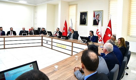 Vali Çiçek: "Kamu hizmetleri vatandaşa odaklanmalı"