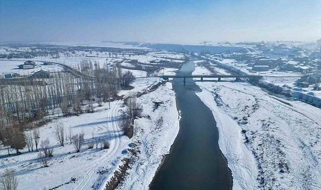 Ağrı'da kış manzarası göz kamaştırdı