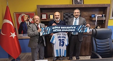 Akkoç ve Küpeli Göle Belediyespor’a yardım toplamak için gece-gündüz çalışıyor