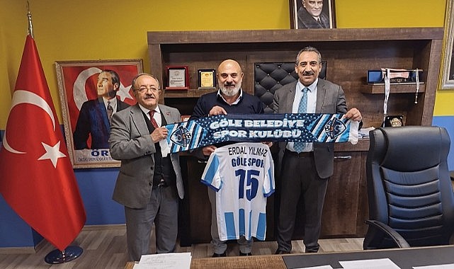 Akkoç ve Küpeli Göle Belediyespor’a yardım toplamak için gece-gündüz çalışıyor