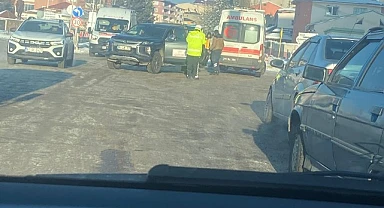 Ardahan’da ambulans kaza yaptı