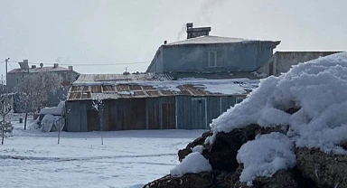 Atatürk Mahallesindeki yüzlerce konut doğalgaz olmadığı için tezekle ısınıyor!