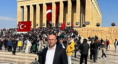 CHP Genel Başkanı Özgür Özel’in “Kırmızı Kart” çıkışı Ardahan’da esprilere konu oldu