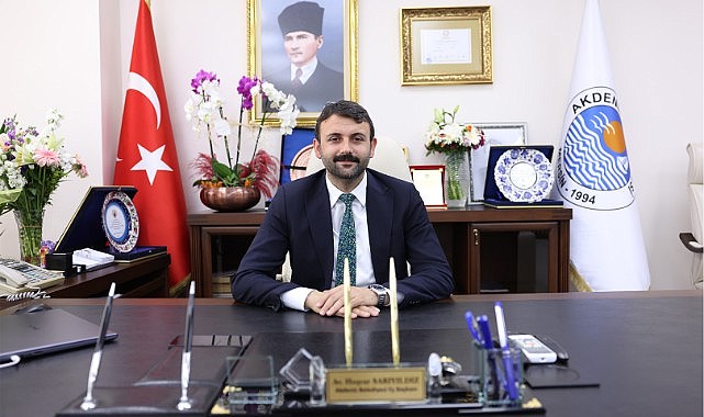 DEM Partili Akdeniz Belediyesi eş başkanları gözaltına alındı