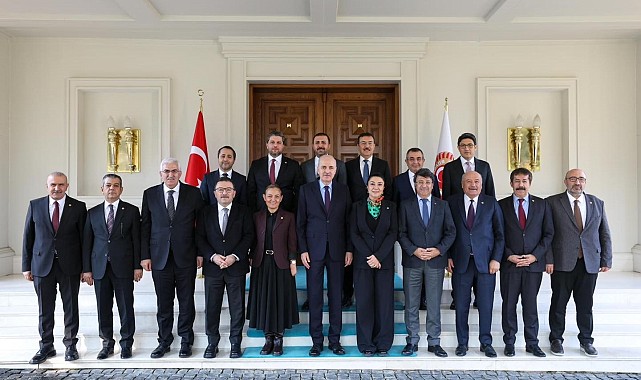 Doğu Anadolu Milletvekilleri TBMM Başkanı Kurtulmuş ile görüştü