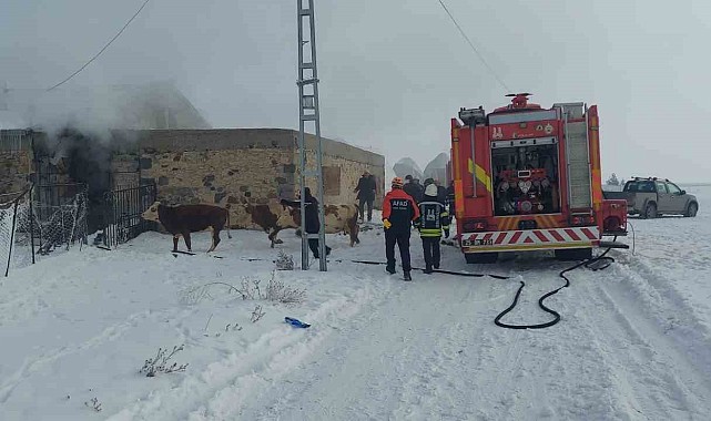 Erzurum'da ahır yangını