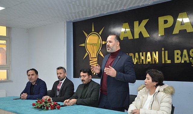 Hakan Aydın, ayağının tozuyla Belediyeyi eleştirdi!