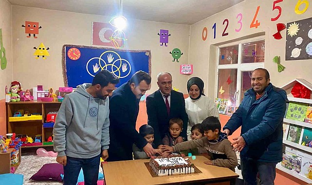 Minik öğrenciler yeni sınıfına kavuştu