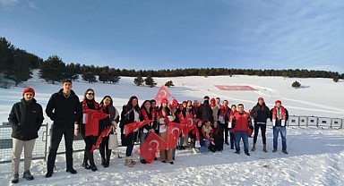 Öğrenciler, Sarıkamış şehitlerini anmak için yürüdü