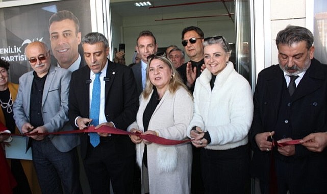 Öztürk Yılmaz liderliğinde Yenilik Partisi büyüyor