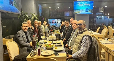 Serhat Ardahanspor eski başkanı Gökdemir Ardahanlı gazetecileri yeni mekânında ağırladı