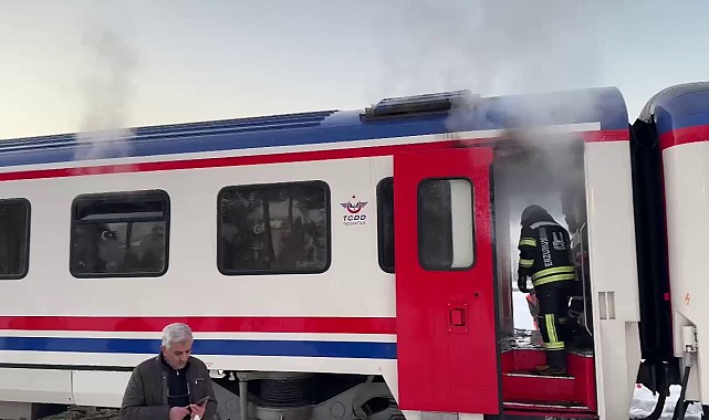 Turistik Doğu Ekspresi vagonunda çıkan yangına itfaiye müdahale etti