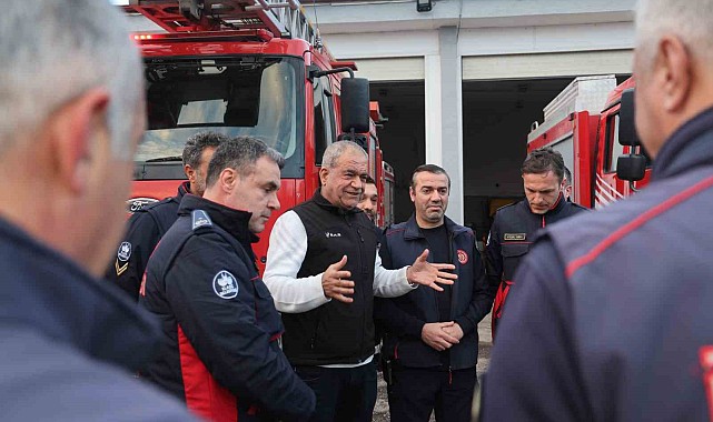Türkiye'nin en uzun süre itfaiye müdürlüğünü yapan Başgün, emekliye ayrıldı