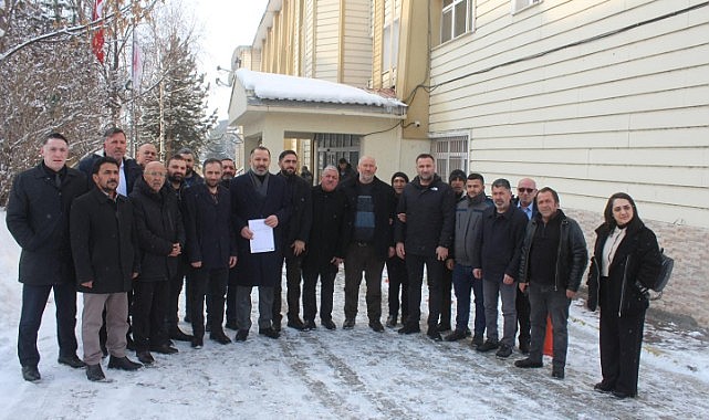AK Parti İl Başkanı Aydın mazbatasını aldı
