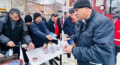 Ardahan'da depremzedeler için dualar edildi, helva dağıtıldı