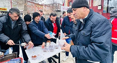 Ardahan'da depremzedeler için dualar edildi, helva dağıtıldı