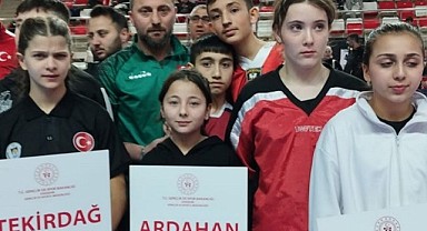 Ardahan Kickboks’ta yarı finale yükseldi