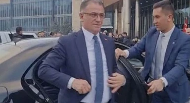 Ardahanlı Vali Ozan Balcı, Van Büyükşehir Belediyesine kayyum atandı