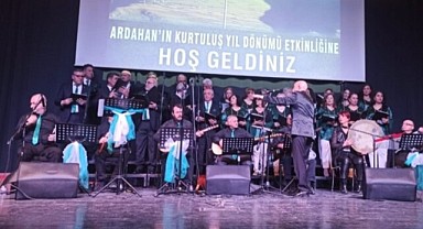Ardahanlılar kurtuluşu türkülerle kutladı