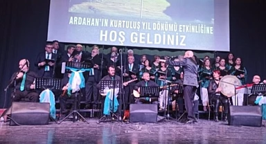 Ardahanlılar kurtuluşu türkülerle kutladı