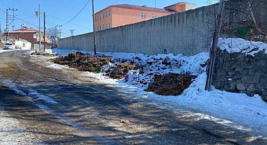 Belediyenin duyarsızlığı Yenimahalle’deki Çocukların sağlığını tehdit etmeye başladı