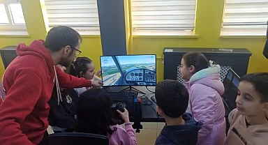 BİLSEM öğrencileri, uçak kullanmayı öğrendi