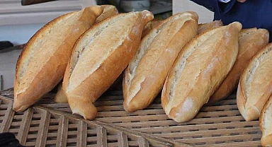 Ekmek 15 TL'den satılmaya başlandı