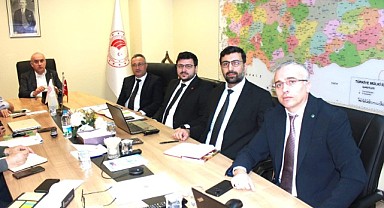 Kafkas Arısı Gen Merkezi Müdürü Aydın, Hayvancılık Genel Müdürü’ne brifing verdi