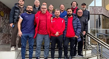 Tatar’dan bordo mavili ekibe moral ziyareti
