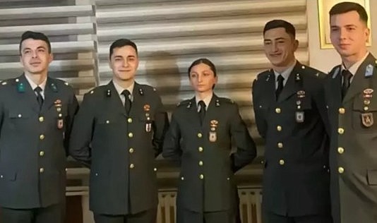 TSK'dan ihraç edilen teğmenleri 3 yıldızlı komutan bile kurtaramamış
