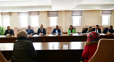 Vali Çiçek, vatandaşın derdini dinledi