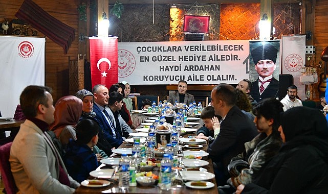 Ardahan'da anlamlı iftar yemeği verildi
