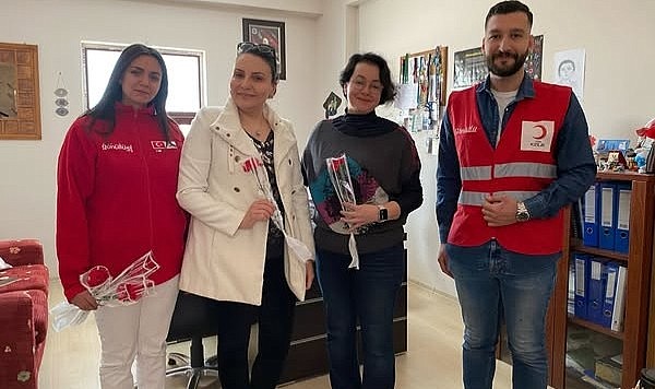 Ardahan Üniversitesi kadın personelini unutmadı