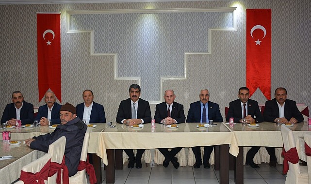 Aşkale'de bayram geleneği devam ediyor