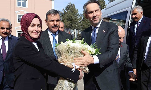 Bakan Bayraktar Erzurum'da