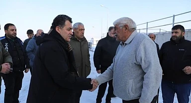 Başkan Demir, Hayvan Pazarını ziyaret etti, esnafa bol kazanç diledi