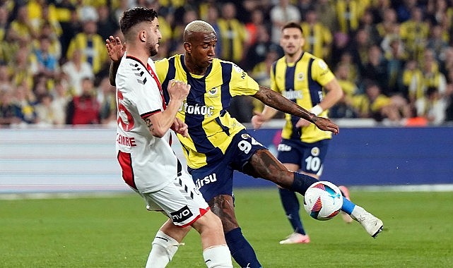 Kadıköy'de ağır darbe! Fenerbahçe'den şampiyonluk yolunda kritik puan kaybı