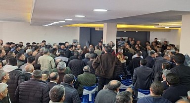 Köprülü derneği Genel Kurulu’nda gerginlik çıktı, başkanlık seçimi ertelendi