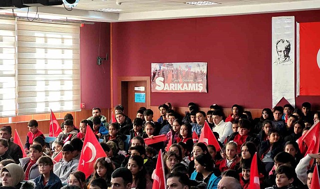 Sarıkamış'ta İstiklal Marşı etkinliği