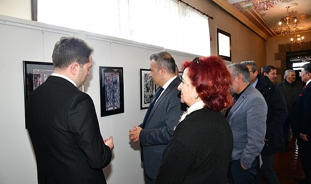 Vali Çiçek, resim sergisi açılışı yaptı