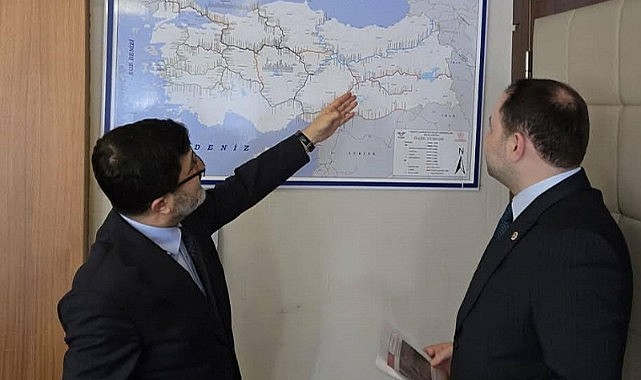 Vekil Koç: “O tren Ardahan’a gelecek”