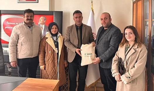 Yeşilay'dan Hanak İlçe Milli Eğitim Müdürü'ne ziyaret