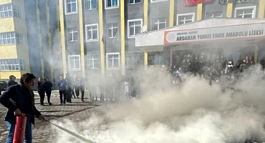 Yunus Emre’de gerçeği aratmayan tatbikat