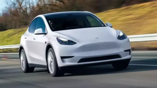 Tesla Türkiye'de yeni modelini satışa çıkardı, dakikalar içinde tükendi