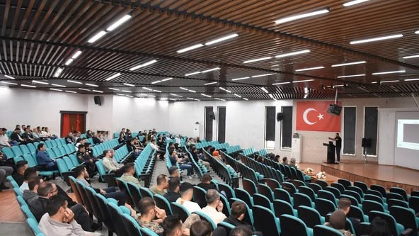 Emniyet ekiplerine seminer düzenlendi